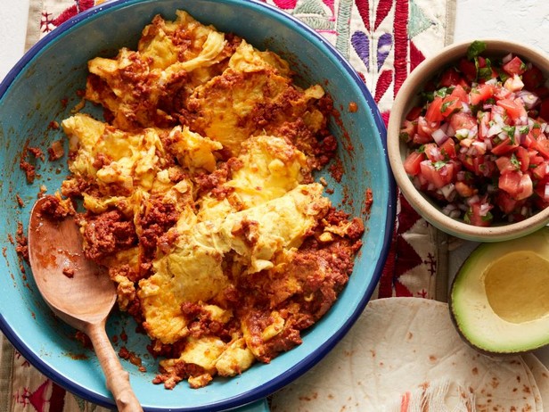 Mehhiko munapuder vorstiga – Huevos con Chorizo