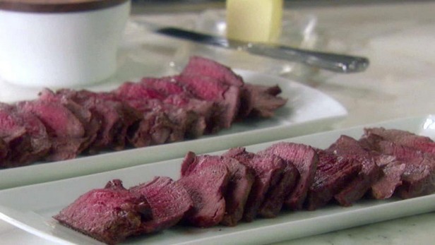 Filet Mignon mit Rosmarin-Pilz-Sauce