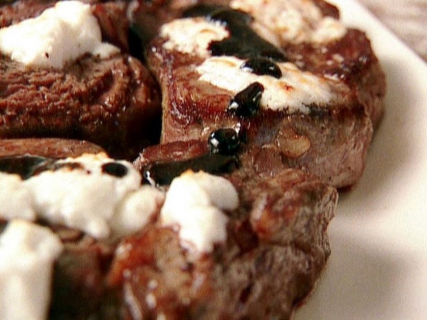 Filet Mignon mit Balsamico-Sirup und Ziegenkäse