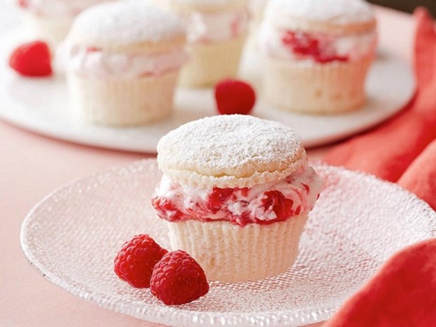 Cupcakes με κρέμα βατόμουρου