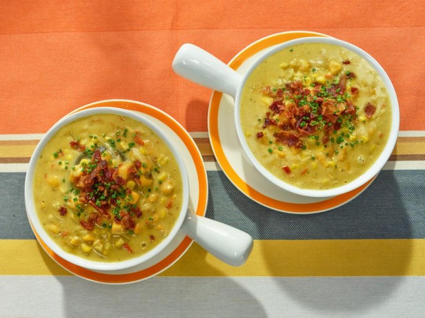 شوربة البطاطا الحلوة والذرة
