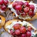 Crostini mit Ziegenkäse und Rosmarin