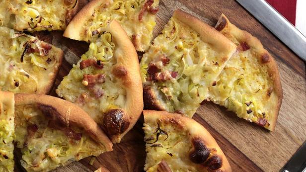 Wie man Tarte Flambé zubereitet