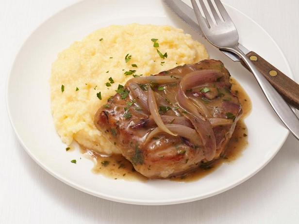 Zubereitung - Geschmortes Schweinefleisch mit Maisbrei