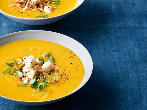 Geröstete Butternusskürbissuppe mit Curry