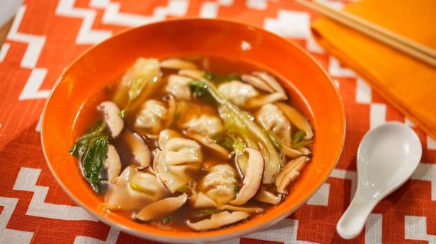 Wie man Gemüse-Wonton-Suppe zubereitet