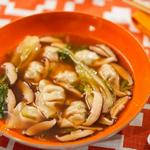 Gemüsesuppe mit Wan-Tan