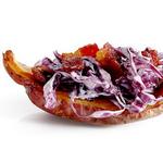 Kartoffelschalen mit Rotkohlsalat