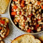 فاصوليا بيضاء متبلة