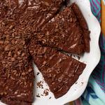 Puddingkuchen mit Brownieboden und Milchschokolade