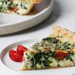 Quiche mit Spinat, Parmesan und Tomaten