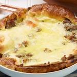 Dutch Baby Pfannkuchen mit Wurst und Pilzen