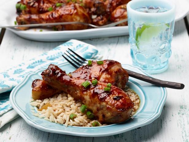 Wie man Hühnchen-Adobo zubereitet