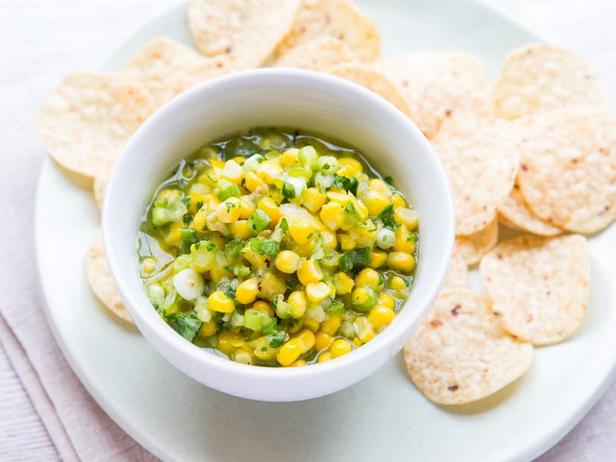 Wie man Maissalsa im Mixer zubereitet