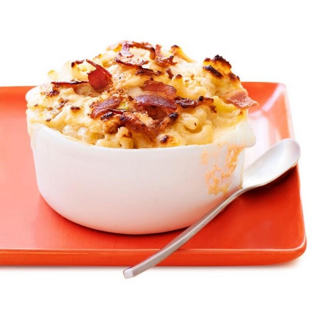 Makkaroni mit Käse und Speck