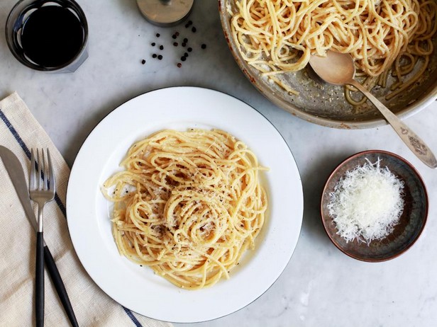 Spaghetti Cacio e Pepe
