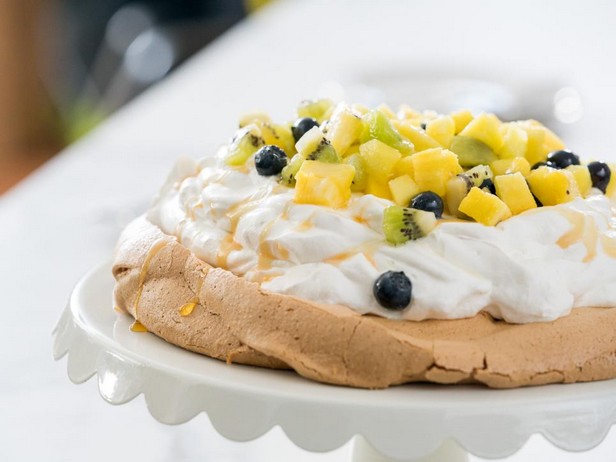 Pavlova-Torte mit Honig