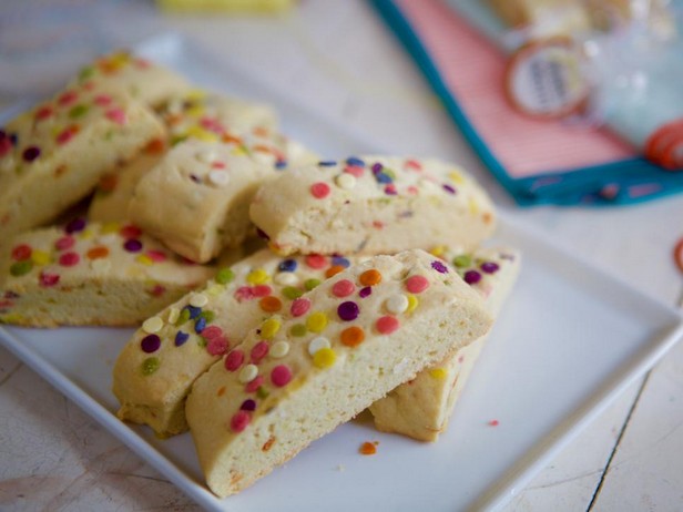 Biscotti mit bunten Streuseln