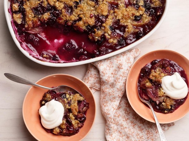 Knusprig mit Blaubeeren und Nektarinen