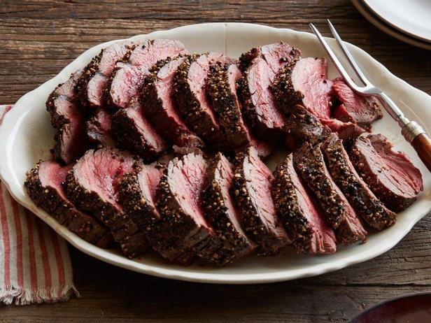 Gebackenes Rinderfilet mit Paprika