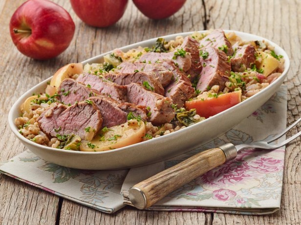 Geschmortes Schweinefilet mit Äpfeln