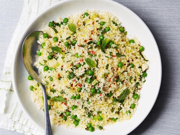 Couscous mit Minze und Erbsen