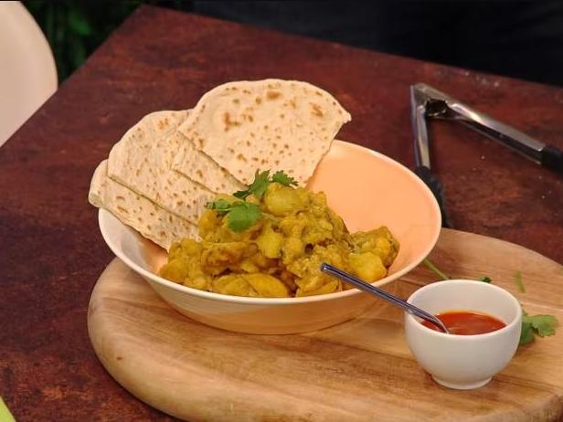 카리브해식 치킨 로티 만드는 법