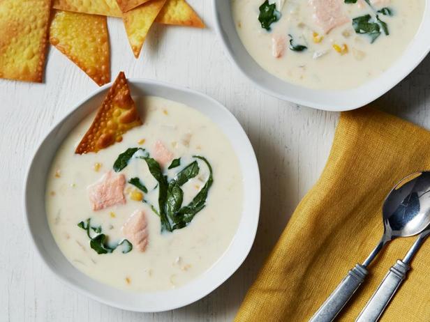 Zubereitung - Maiscremesuppe mit Saibling, Brunnenkresse und Wonton-Crackern