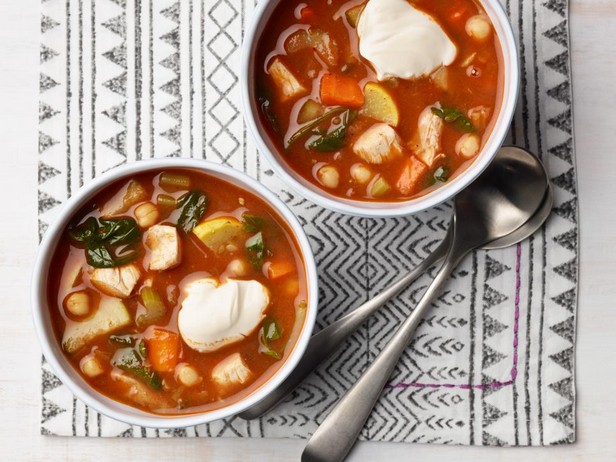 شوربة الدجاج والخضار المغربية