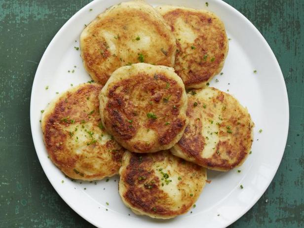 Cheddar ve Otlu Boxty Nasıl Yapılır?