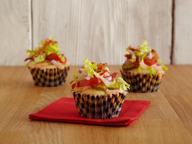 Wie man Cheeseburger-Cupcakes zubereitet