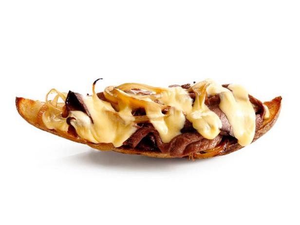Come preparare le bucce di patate per il cheesesteak