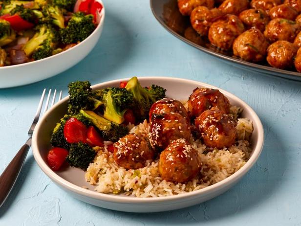 Wie man Teriyaki-Hähnchenfleischbällchen zubereitet