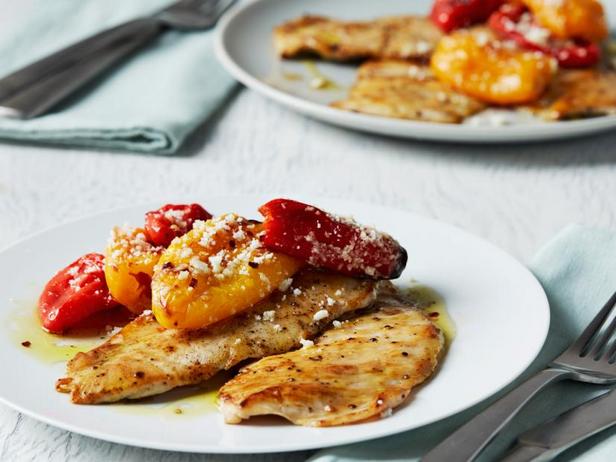 Kuinka valmistaa - Kanaa pienillä paprikoilla uunissa