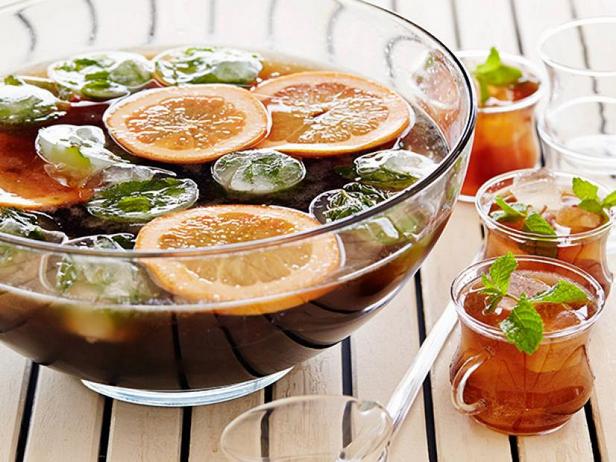 Wie man Long Island Grapefruit Punch zubereitet
