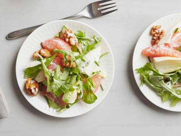 Wie man Grapefruit-Rucola-Salat zubereitet
