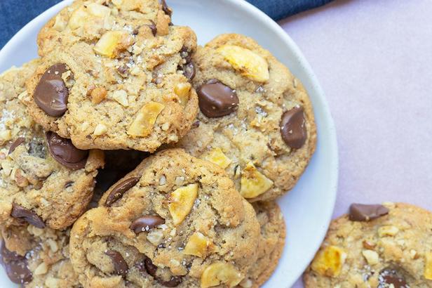 Come preparare i biscotti con gocce di cioccolato e banana