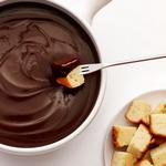 Warme Schokoladensoße für Fondue