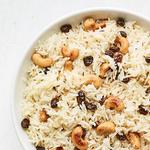 أرز بسمتي مع الكاجو المحمص والزبيب