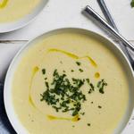 Maissuppe mit Gemüse
