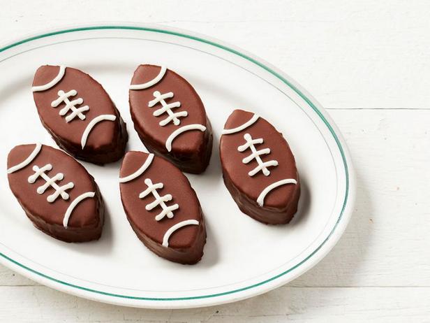 Wie man ein Fußball-Eiscreme-Sandwich zubereitet