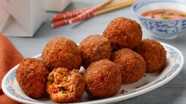 Wie man asiatische Arancini zubereitet