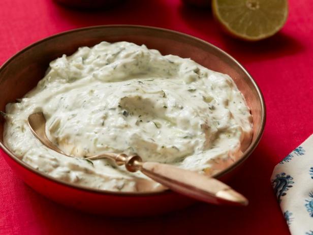 Salatalık ve Limonlu Raita Nasıl Yapılır?