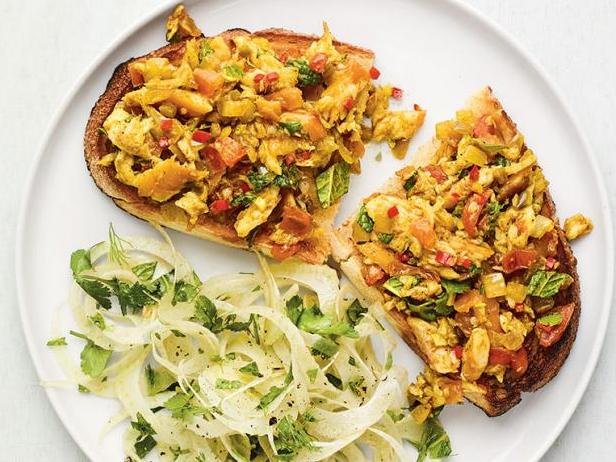 Rezept für geräucherten Forellen-Curry-Toast