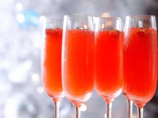 So bereiten Sie den Due Campari Nuovo Cocktail zu