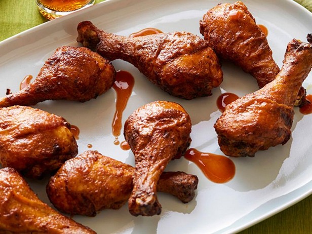 Hähnchenschenkel mit Buffalo-Sauce