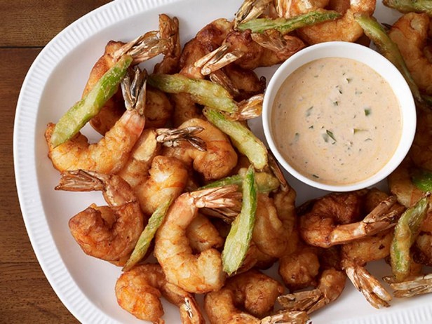 Frittierte Garnelen mit Büffelsauce