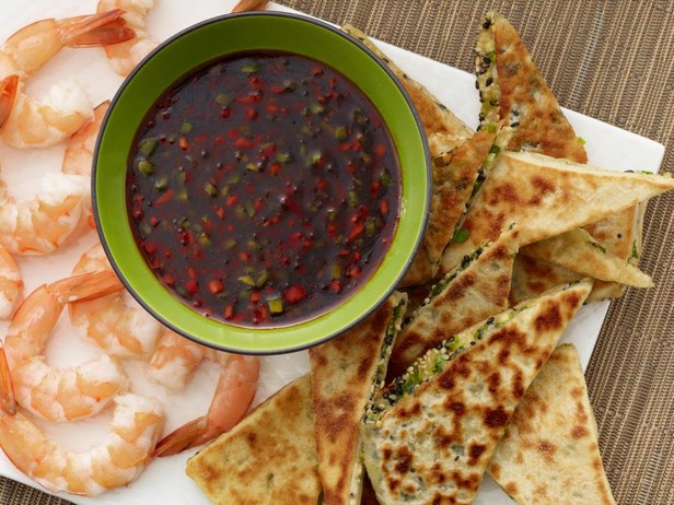 Garnelen-Sesam-Pfannkuchen mit asiatischer Dip-Sauce