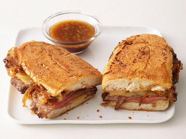 Zubereitung - Französisches Dip-Sandwich mit Rindfleisch und Soße