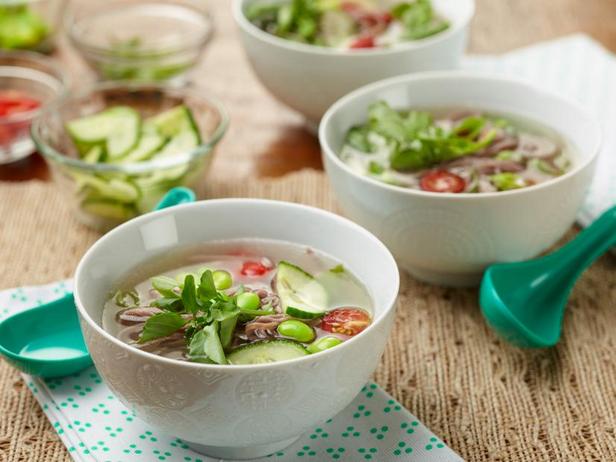 Zubereitung - Ingwer-Hühnersuppe mit Soba-Nudeln und Gemüse